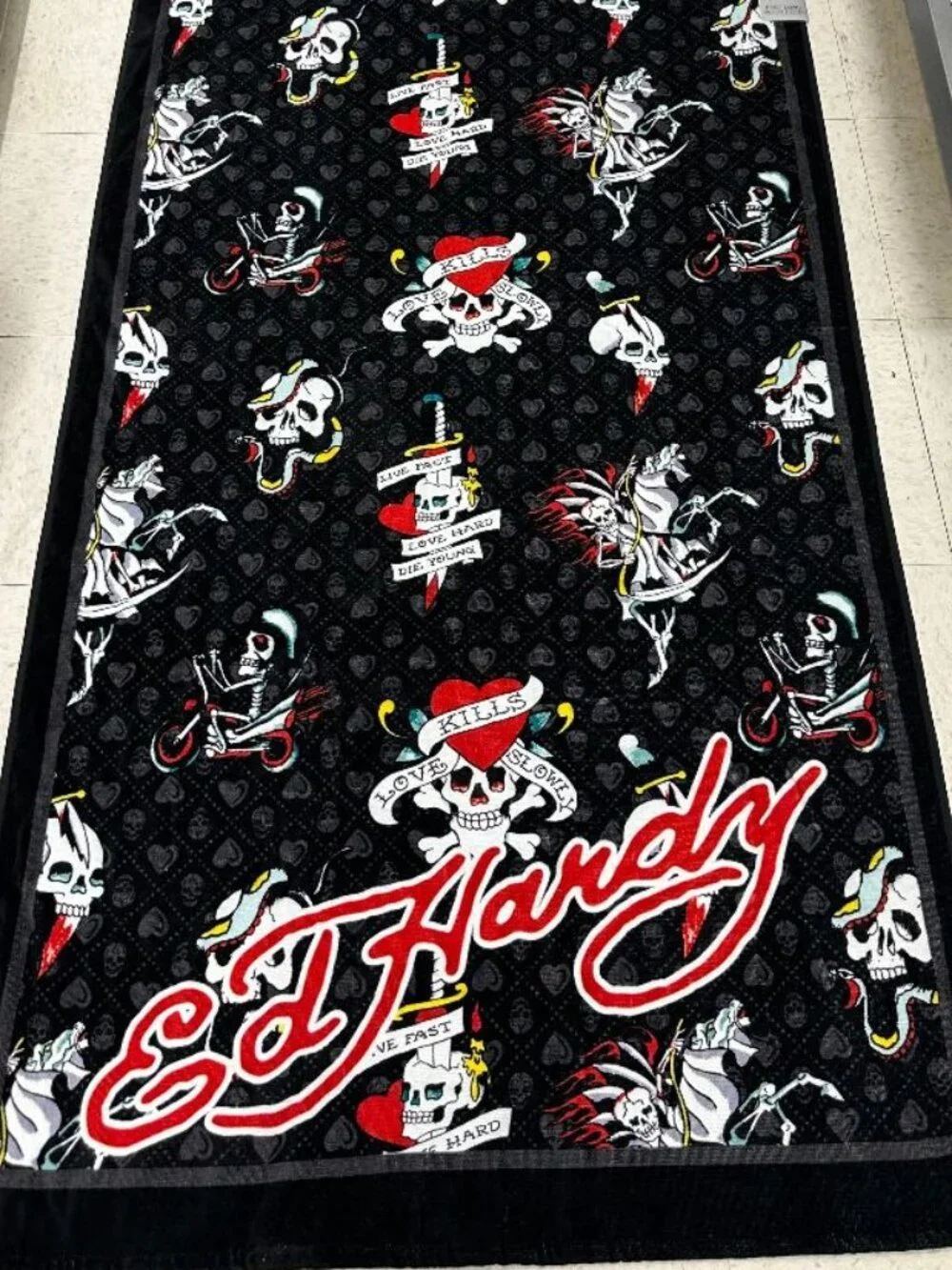 NWT ED HARDY Oversized Beach Towel 100% cotton 36